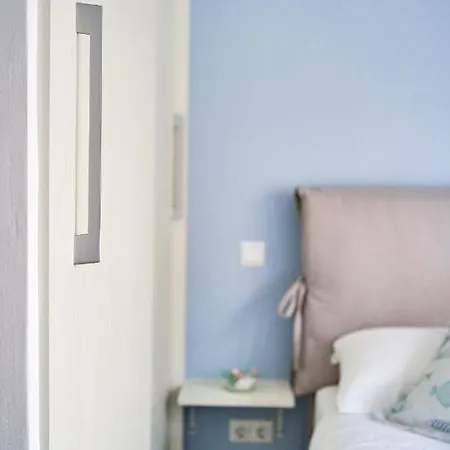 Pine Forest View Apartment *
